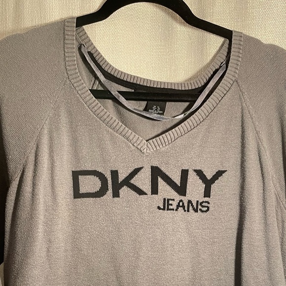 DKNY, Pull-over Sweater, XL - Picture 3 of 3